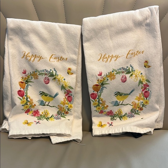 Cynthia Rowley Happy Easter White Hand Towels with Bird and Floral Design - Picture 1 of 4